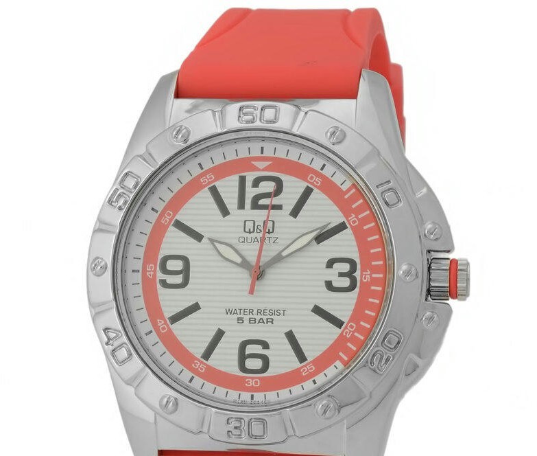 Наручные часы qq q790j324