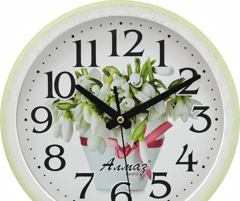 Настенные часы Алмаз В07