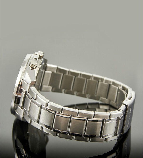 Наручные часы efv-610d-1a