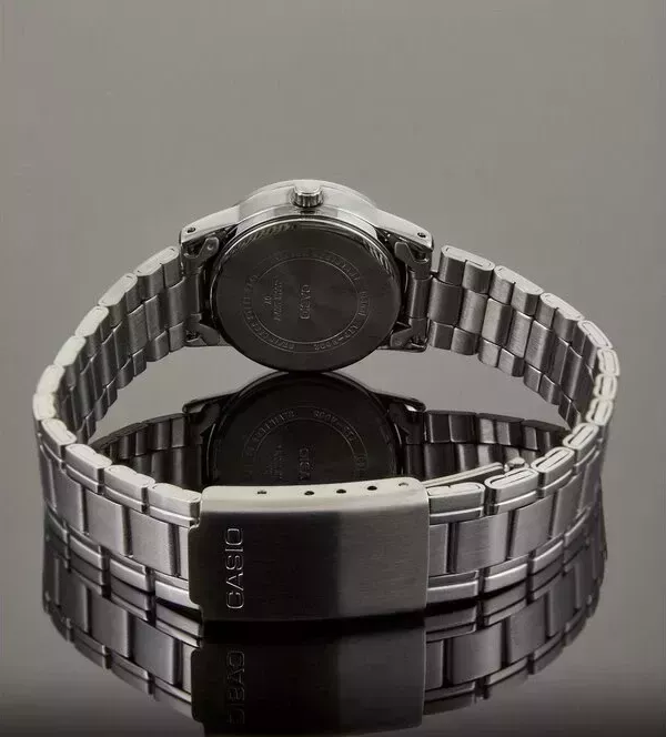 Наручные часы ltp-v002d-1b3